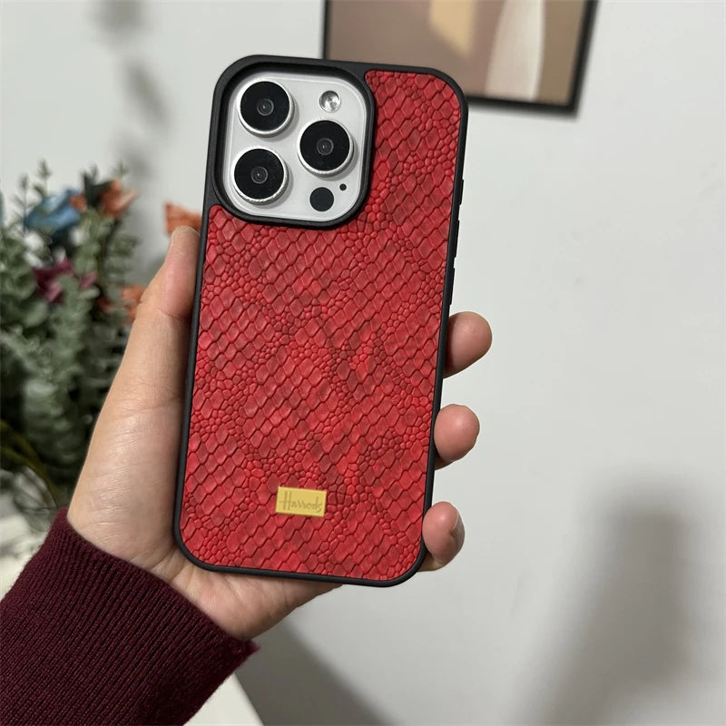 Luxury relief Snakeskin pattern leather Retro Case for iPhone 16 15 14 Phone Cover 13 12 11 Pro MAX Hard Shockproof Back Funda