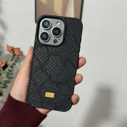 Luxury relief Snakeskin pattern leather Retro Case for iPhone 16 15 14 Phone Cover 13 12 11 Pro MAX Hard Shockproof Back Funda