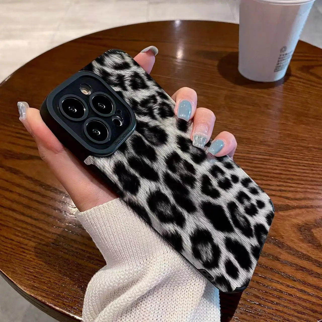 Black and white leopard print graphic phone case for iPhone 15 14 13 12 11 x XR Xs SE2 SE 8 7 plus pro Max mini Silic